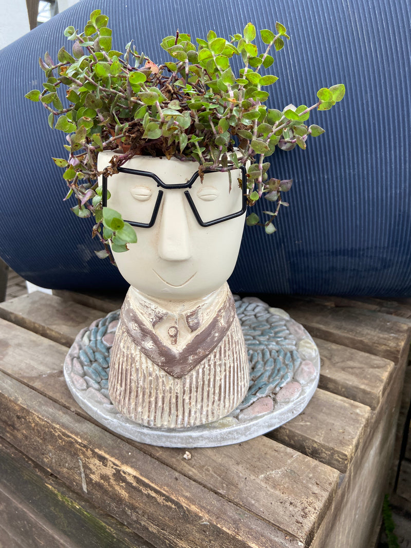 Leon Statuette Planter