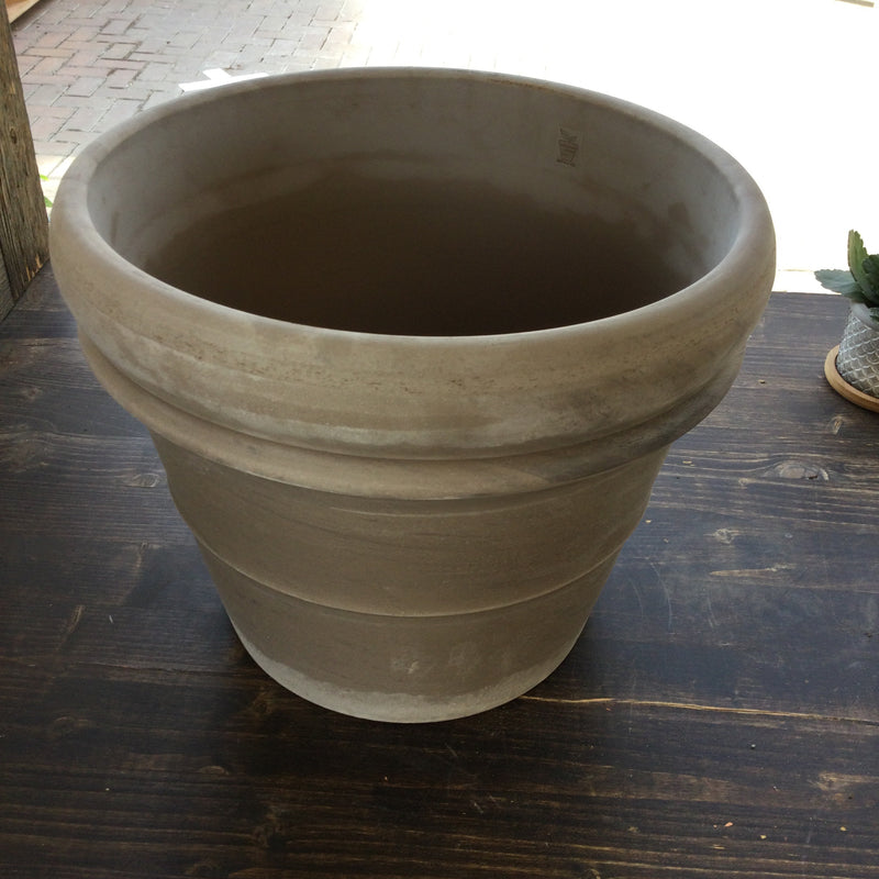 11” Grey Marbled Rolled Rim Clay Pot